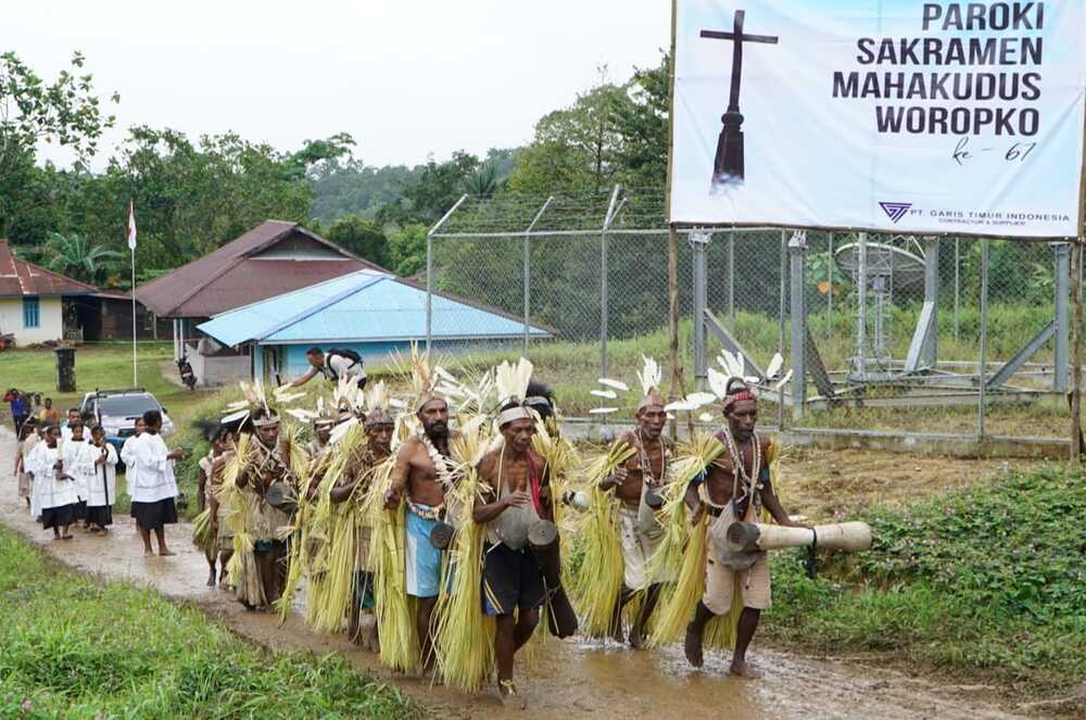 wagub-pps-tegaskan-percepatan-pembangunan-di-kampung-waropko